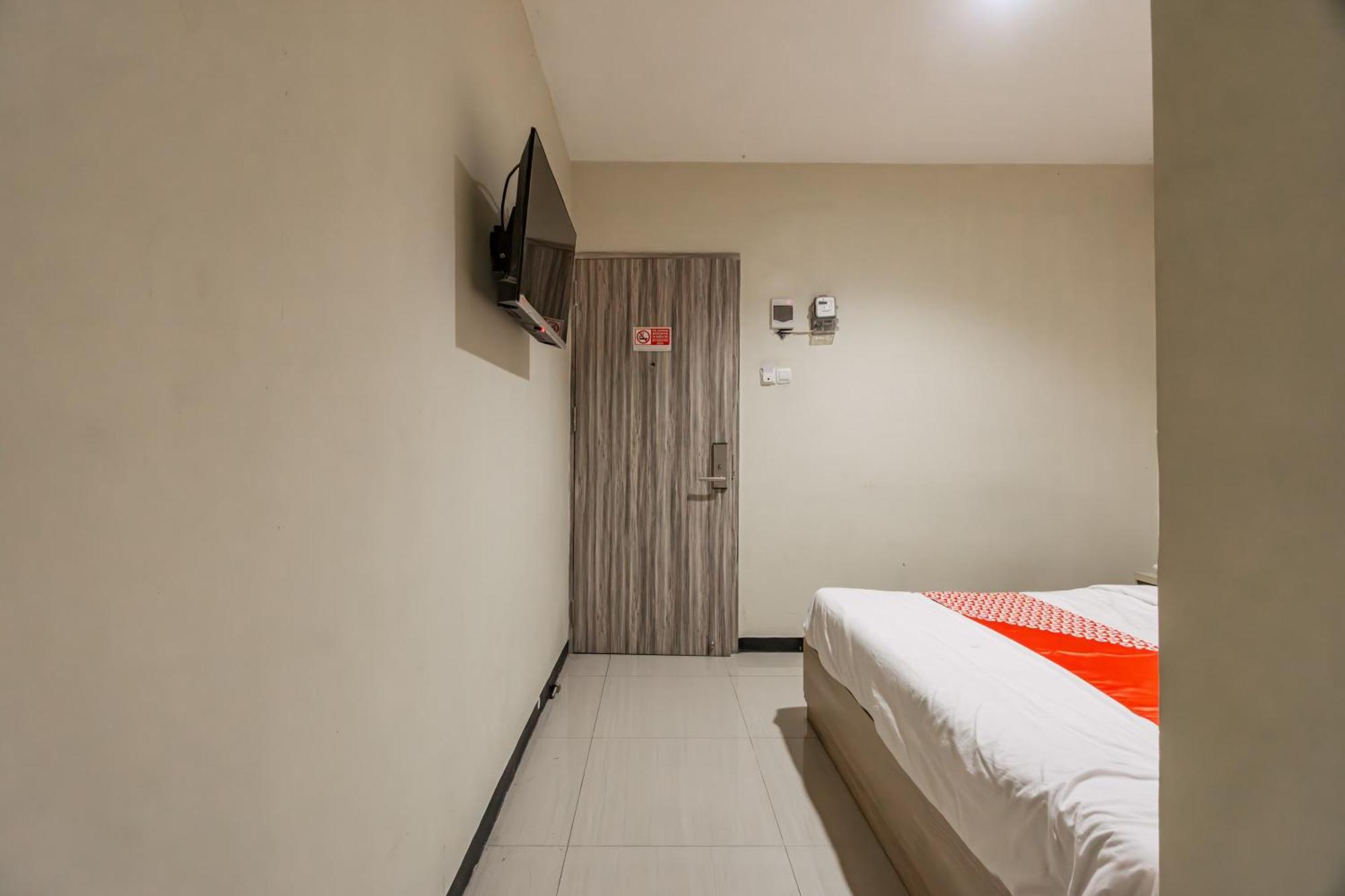 Ace Business Hotel Galaxy Surabaya Exterior foto